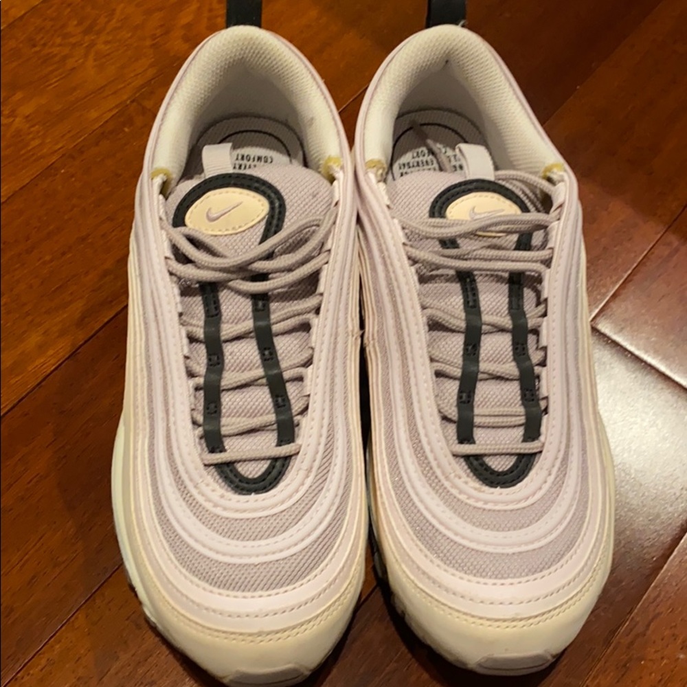 Nike AirMax sneaker